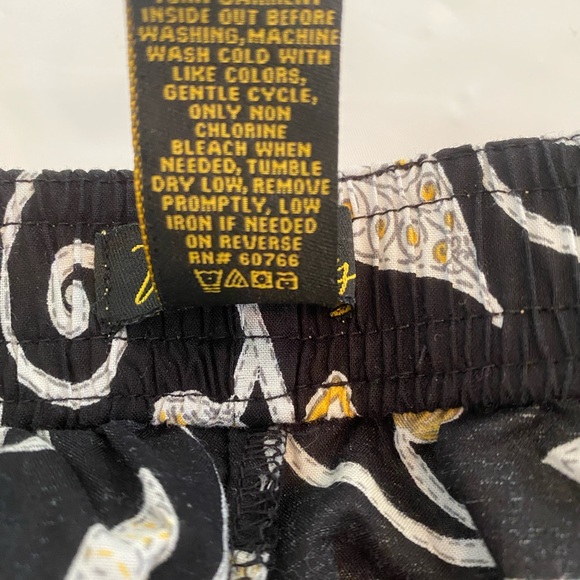 Vera Bradley Retired Print Yellow Bird Sleep Short size Medium - Picture 7 of 7